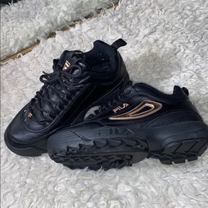 I am selling this fila shoes I love them so much!